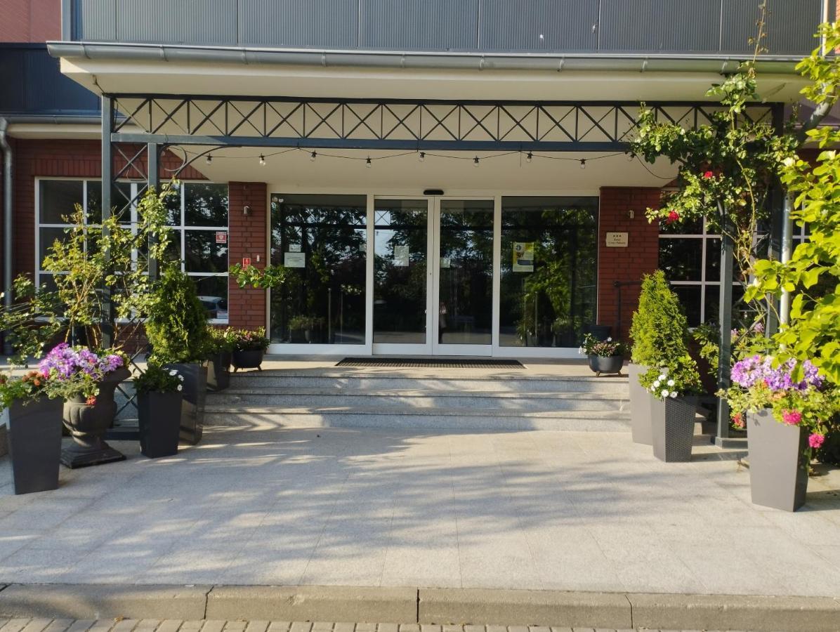 Hotel Greys Polonia Zasutowo Exterior foto